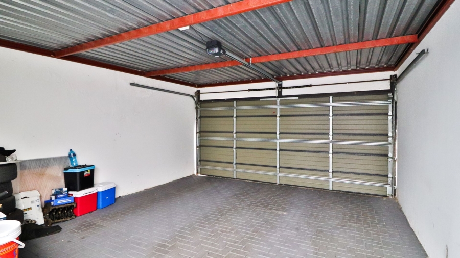 3 Bedroom Property for Sale in Glen Marais Gauteng