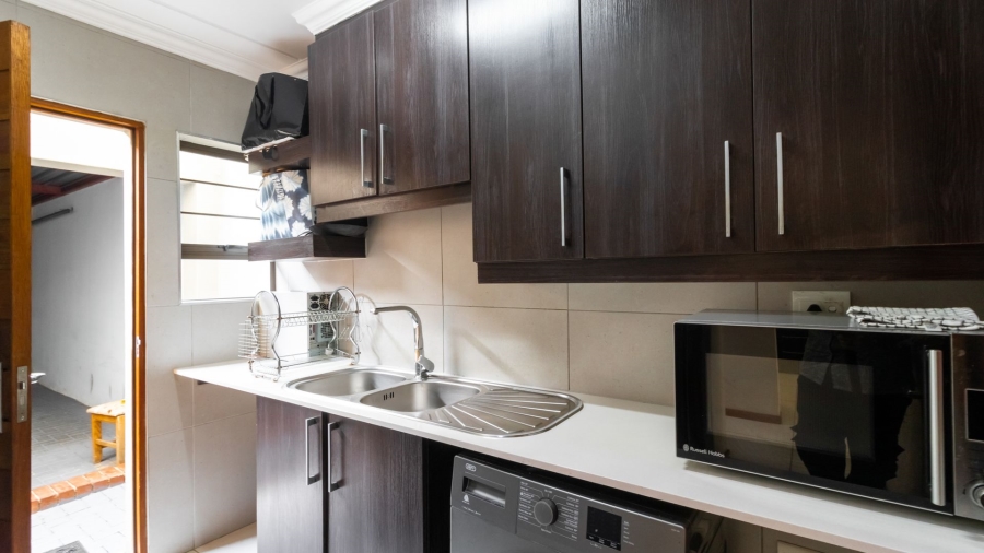 3 Bedroom Property for Sale in Glen Marais Gauteng