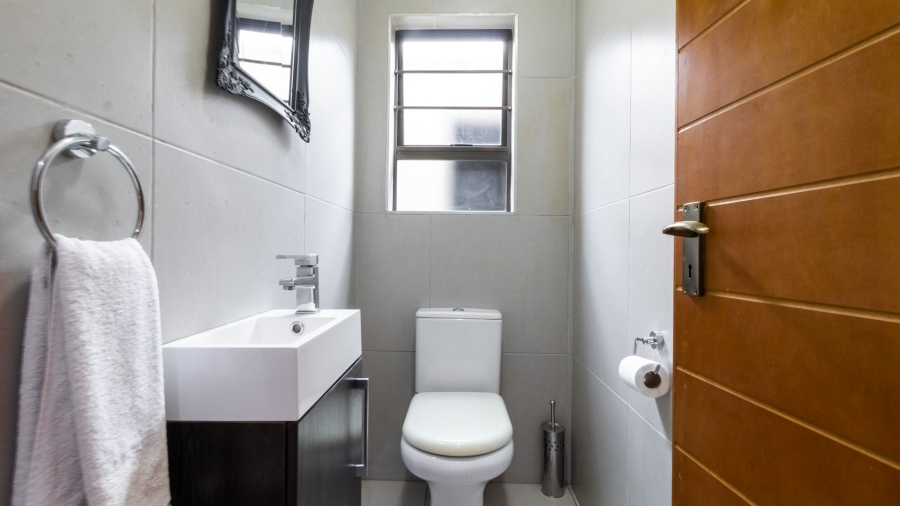 3 Bedroom Property for Sale in Glen Marais Gauteng