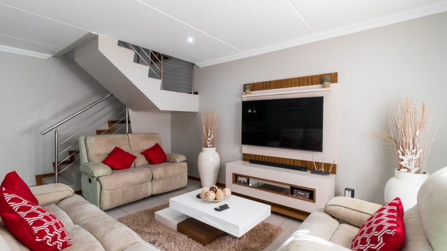 3 Bedroom Property for Sale in Glen Marais Gauteng