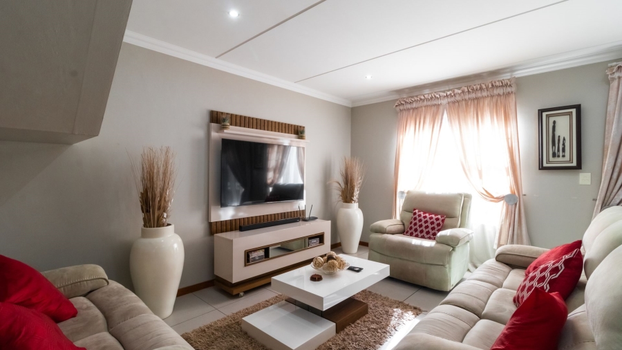 3 Bedroom Property for Sale in Glen Marais Gauteng