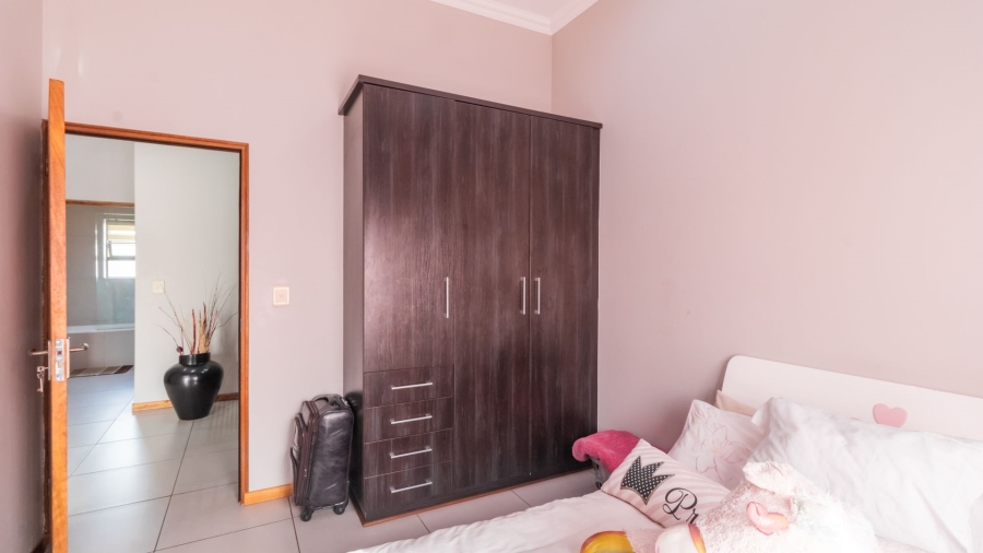 3 Bedroom Property for Sale in Glen Marais Gauteng