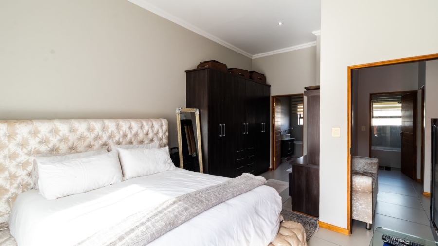 3 Bedroom Property for Sale in Glen Marais Gauteng