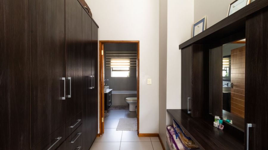 3 Bedroom Property for Sale in Glen Marais Gauteng