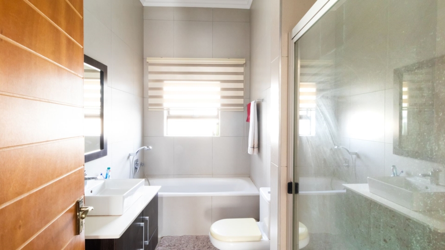 3 Bedroom Property for Sale in Glen Marais Gauteng