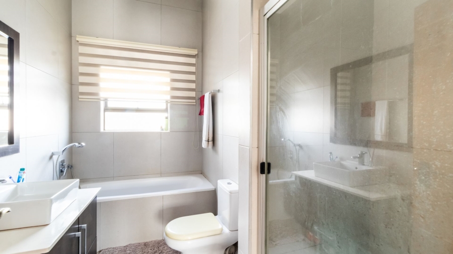 3 Bedroom Property for Sale in Glen Marais Gauteng