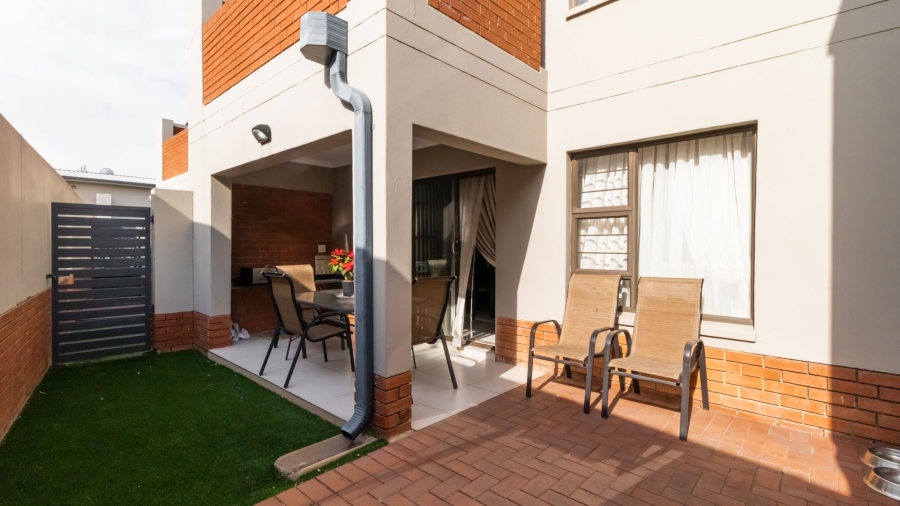 3 Bedroom Property for Sale in Glen Marais Gauteng