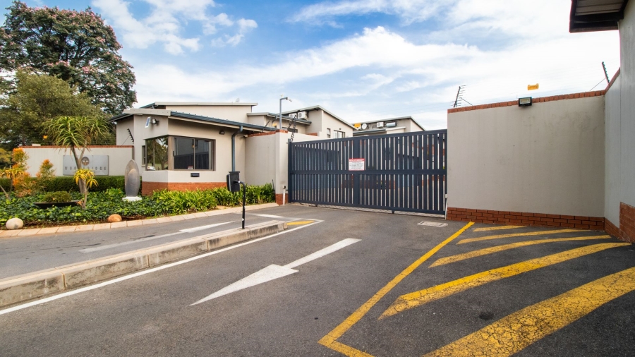 3 Bedroom Property for Sale in Glen Marais Gauteng