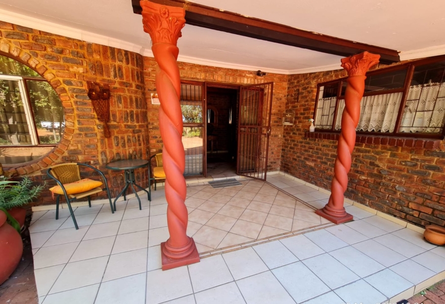 4 Bedroom Property for Sale in Grootvaly AH Gauteng