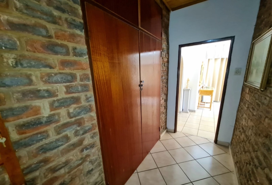 4 Bedroom Property for Sale in Grootvaly AH Gauteng