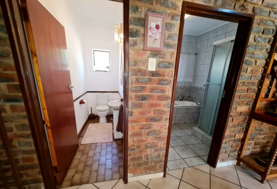4 Bedroom Property for Sale in Grootvaly AH Gauteng