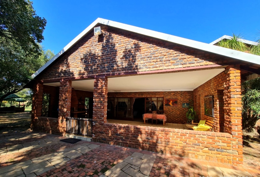 4 Bedroom Property for Sale in Grootvaly AH Gauteng