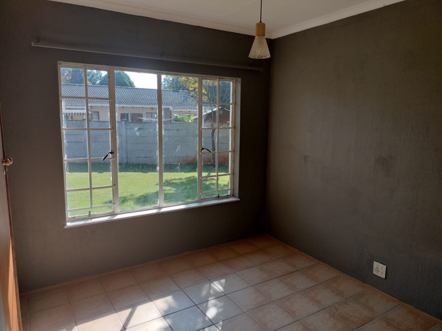 3 Bedroom Property for Sale in Hesteapark Gauteng