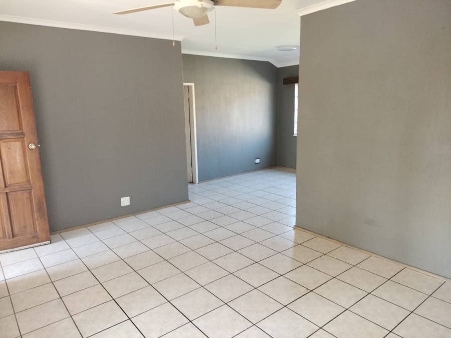 3 Bedroom Property for Sale in Hesteapark Gauteng
