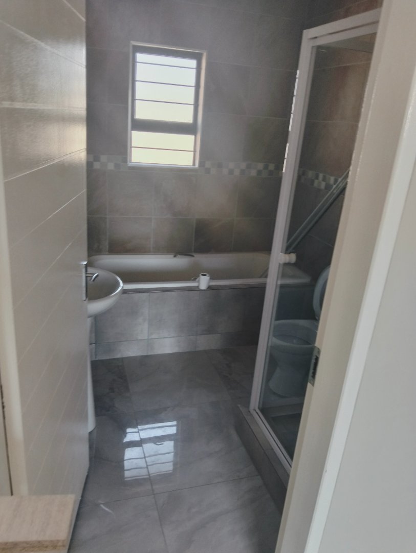 3 Bedroom Property for Sale in Crystal Park Gauteng