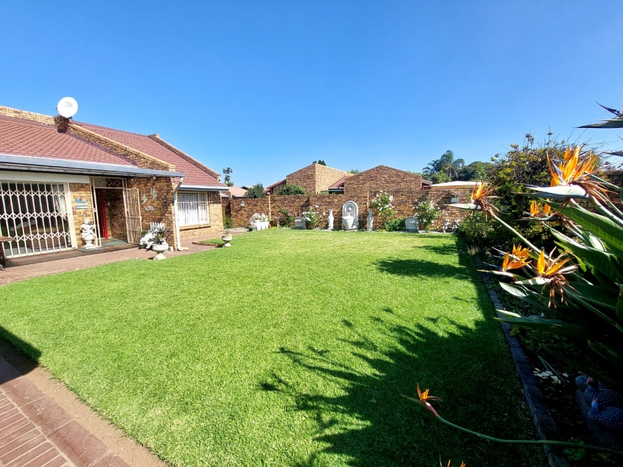 2 Bedroom Property for Sale in Bartlett Gauteng