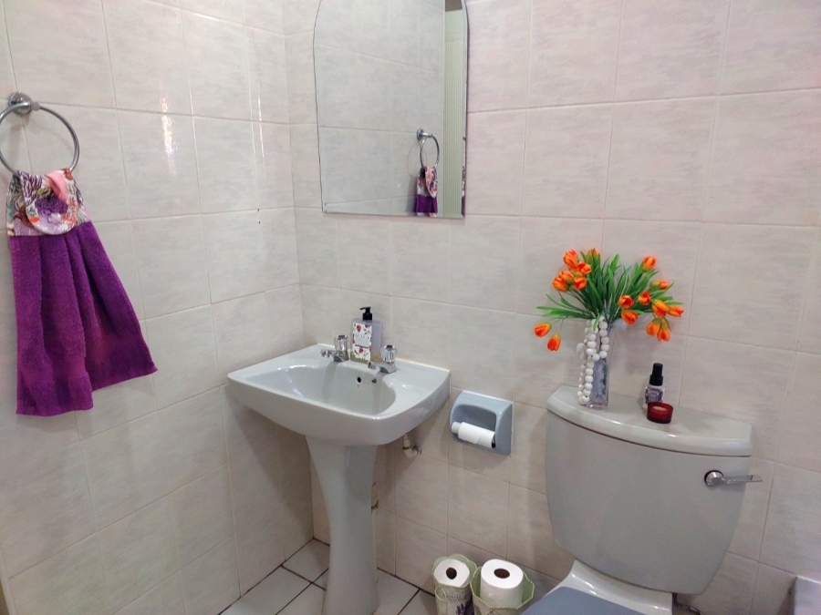2 Bedroom Property for Sale in Bartlett Gauteng