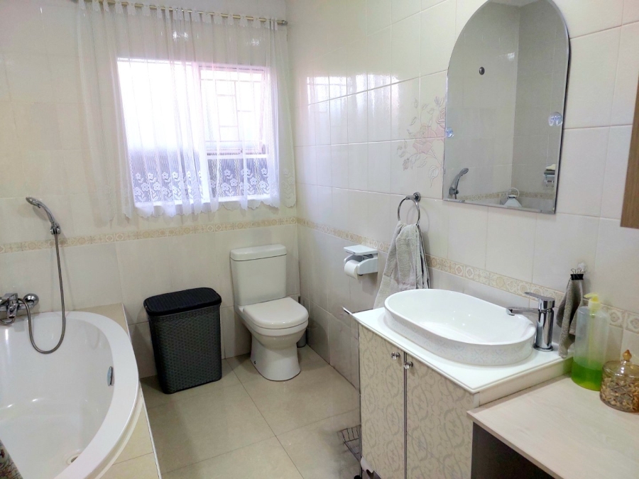 2 Bedroom Property for Sale in Bartlett Gauteng