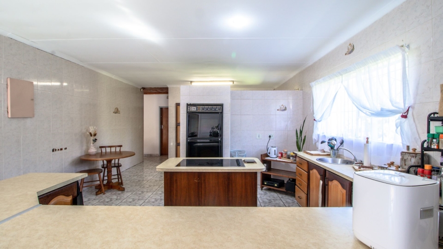 5 Bedroom Property for Sale in Birchleigh Gauteng