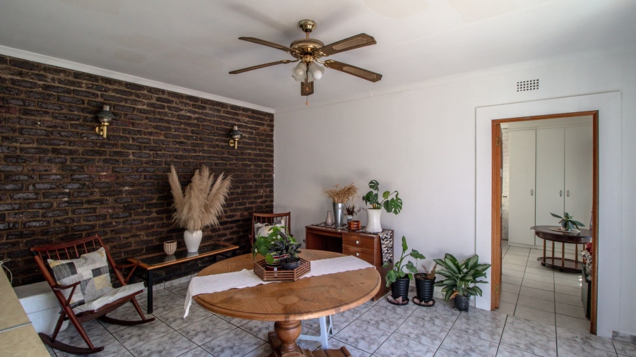5 Bedroom Property for Sale in Birchleigh Gauteng