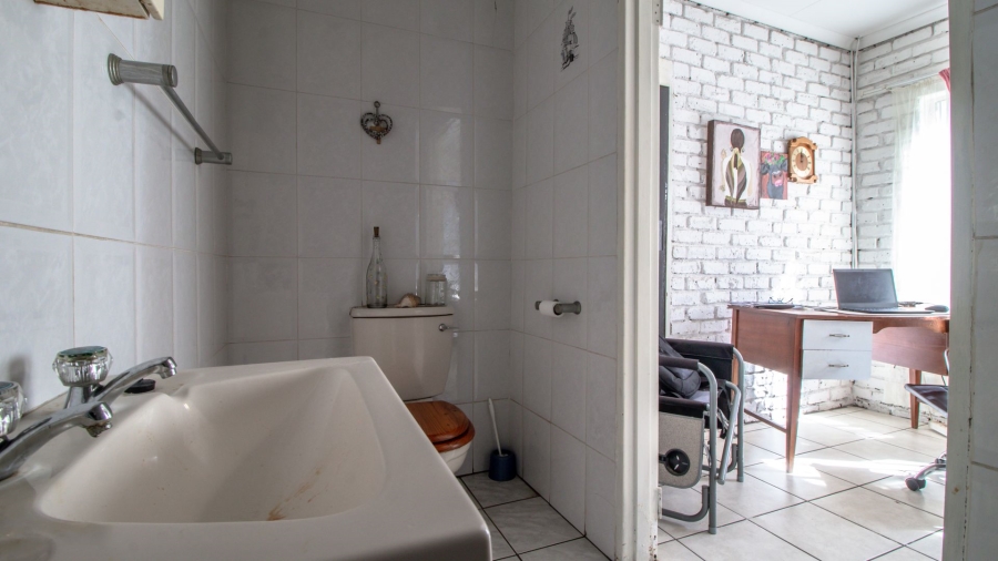 5 Bedroom Property for Sale in Birchleigh Gauteng