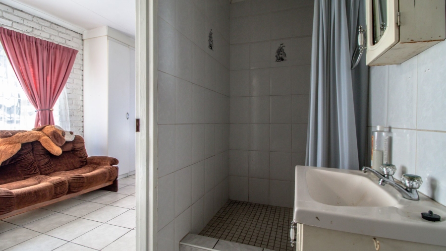 5 Bedroom Property for Sale in Birchleigh Gauteng