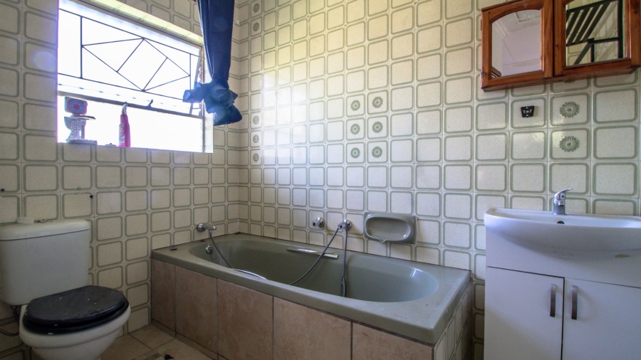 5 Bedroom Property for Sale in Birchleigh Gauteng