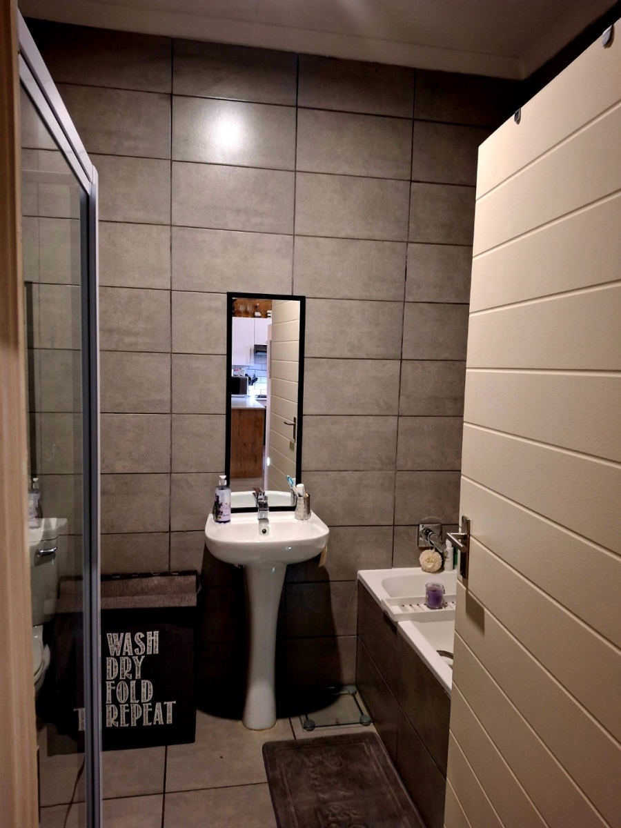 To Let 2 Bedroom Property for Rent in Pomona Gauteng