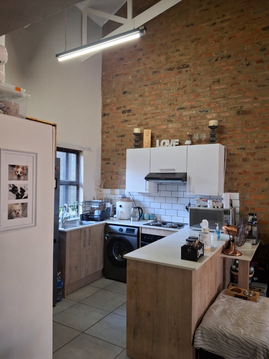 To Let 2 Bedroom Property for Rent in Pomona Gauteng
