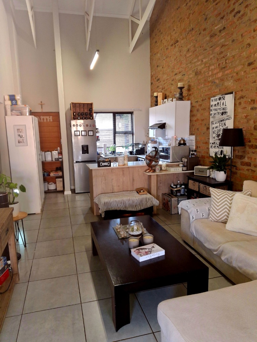 To Let 2 Bedroom Property for Rent in Pomona Gauteng