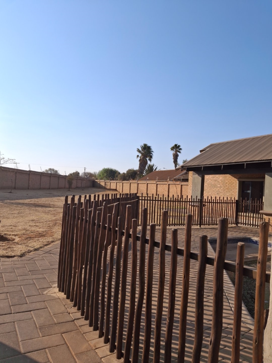 To Let 2 Bedroom Property for Rent in Pomona Gauteng