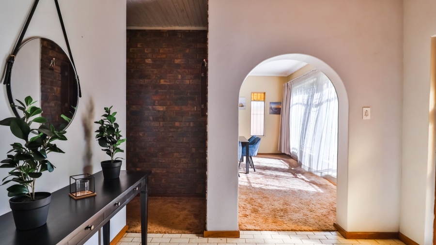 4 Bedroom Property for Sale in Zwartkop Gauteng