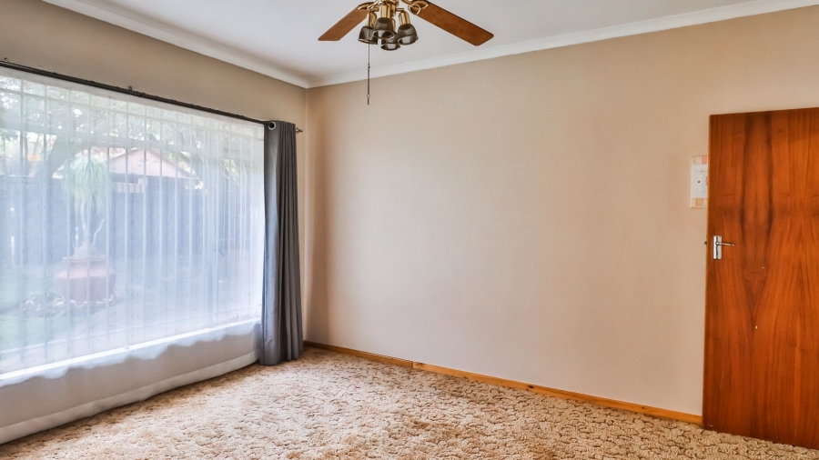 4 Bedroom Property for Sale in Zwartkop Gauteng