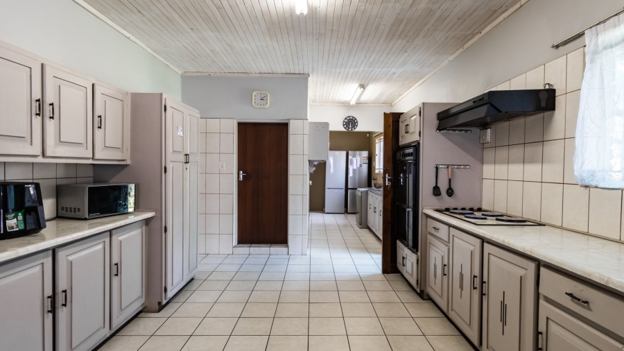 4 Bedroom Property for Sale in Zwartkop Gauteng