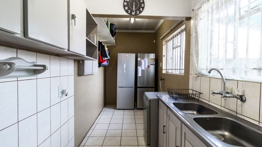 4 Bedroom Property for Sale in Zwartkop Gauteng