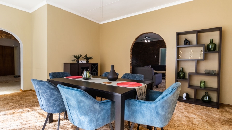 4 Bedroom Property for Sale in Zwartkop Gauteng