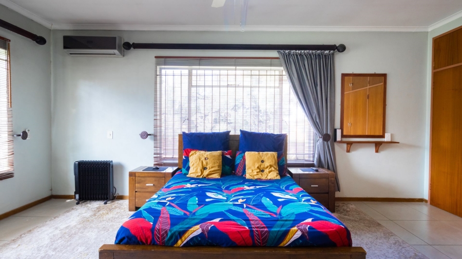4 Bedroom Property for Sale in Zwartkop Gauteng