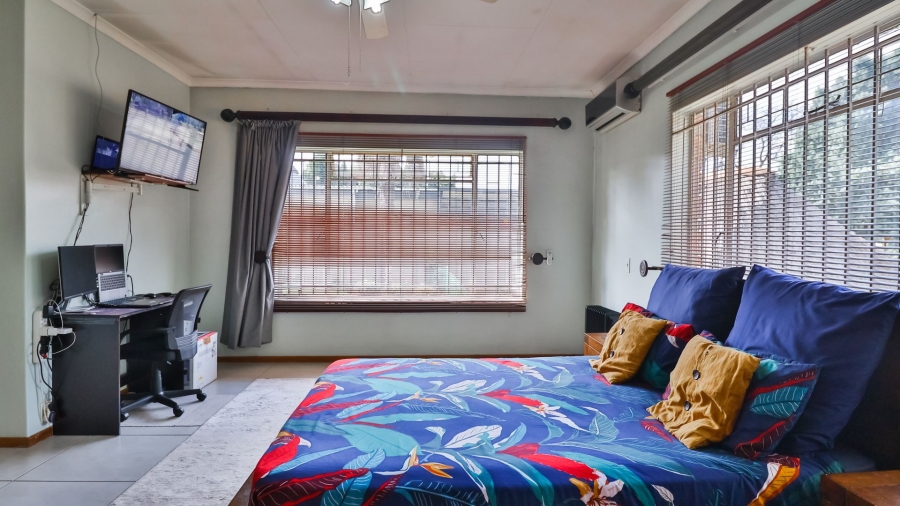 4 Bedroom Property for Sale in Zwartkop Gauteng