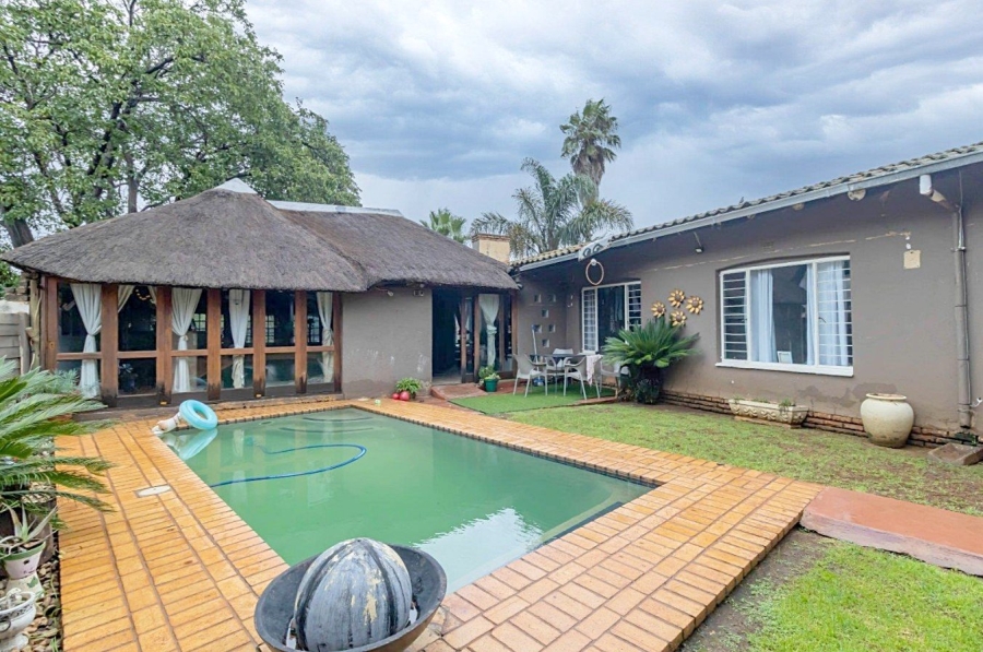 4 Bedroom Property for Sale in Dersley Gauteng