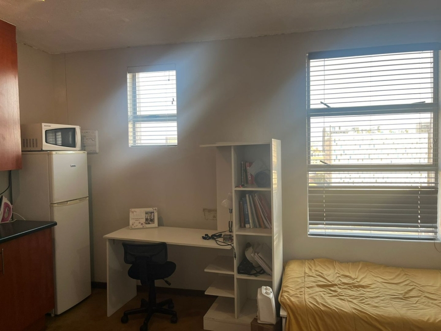 1 Bedroom Property for Sale in Hatfield Gauteng