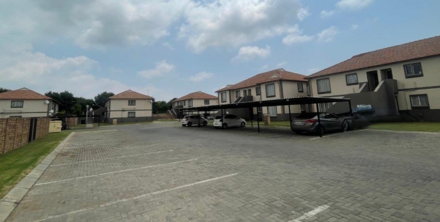 2 Bedroom Property for Sale in Parkrand Gauteng