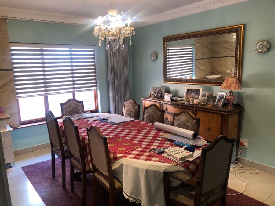 5 Bedroom Property for Sale in Crescent Wood Country Estate Gauteng