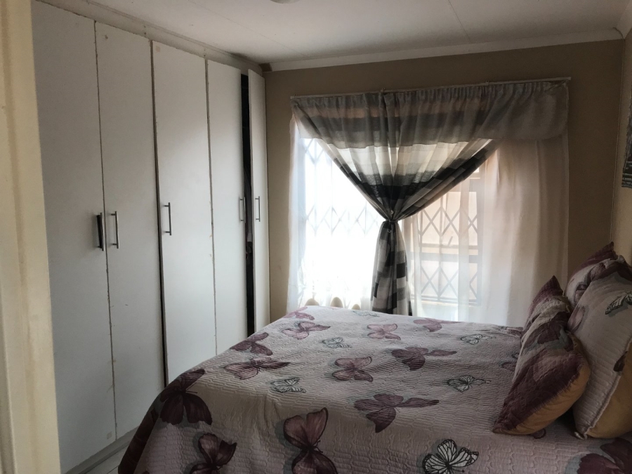 3 Bedroom Property for Sale in Toekomsrus Gauteng