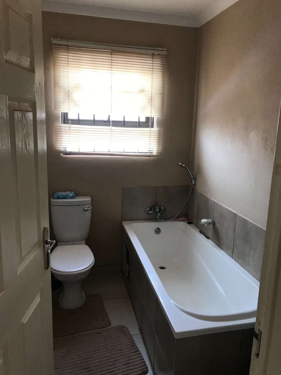 3 Bedroom Property for Sale in Toekomsrus Gauteng