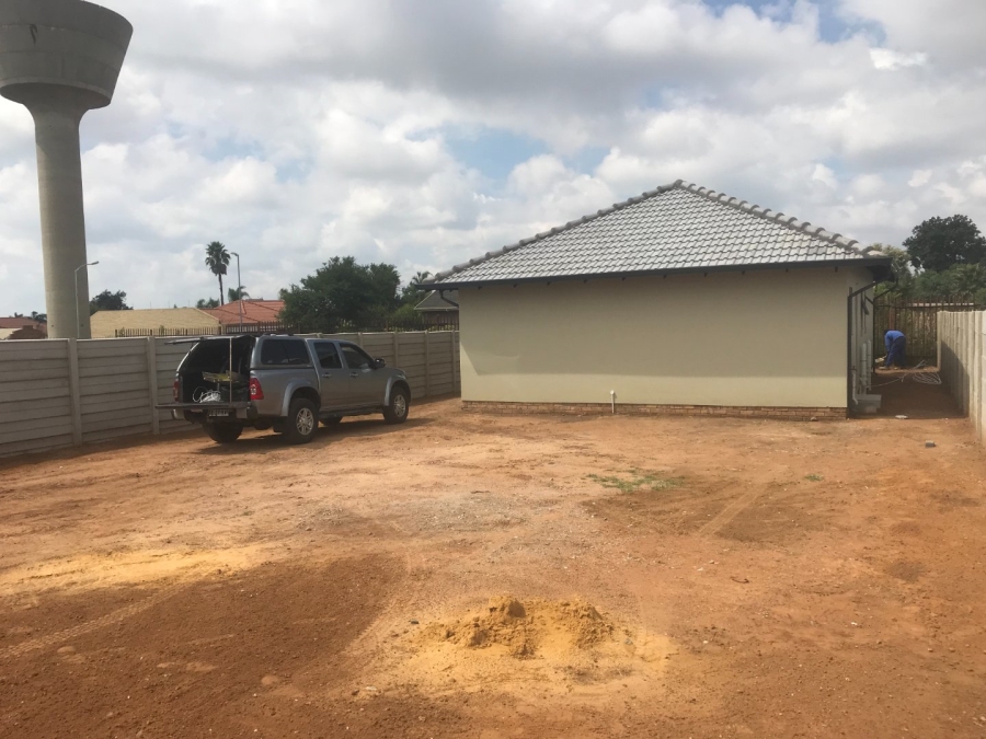 3 Bedroom Property for Sale in Dobsonville Gauteng