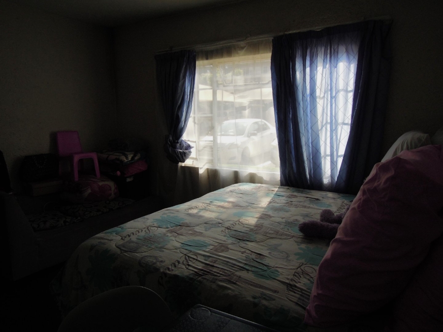 To Let 2 Bedroom Property for Rent in Die Hoewes Gauteng