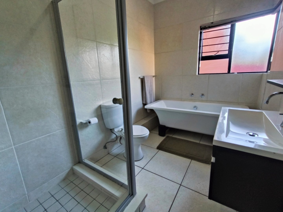 2 Bedroom Property for Sale in Douglasdale Gauteng