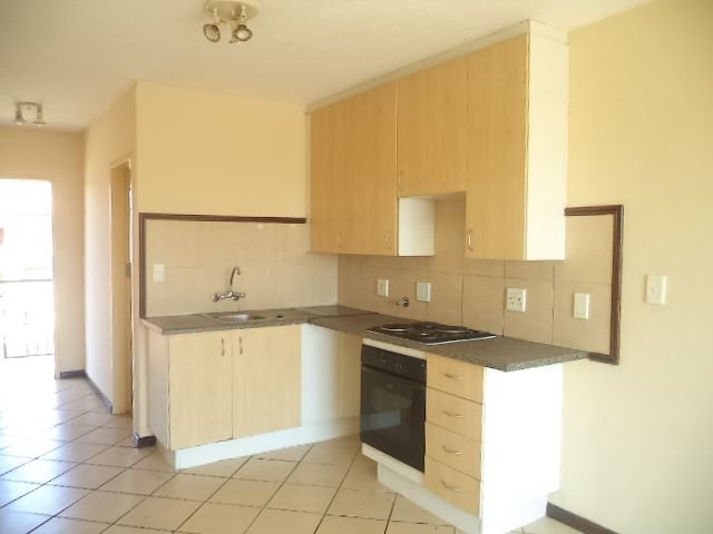 To Let 1 Bedroom Property for Rent in Wonderpark Estate Gauteng