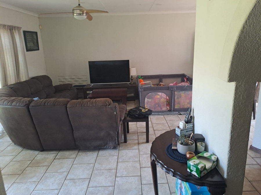 To Let 4 Bedroom Property for Rent in Witfield Gauteng