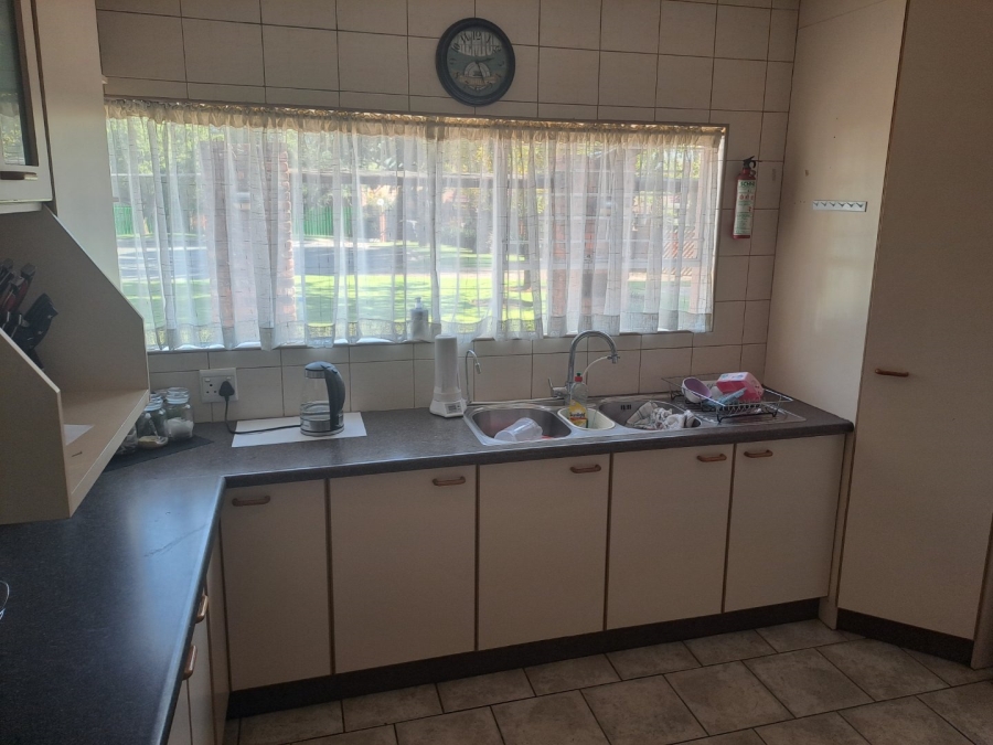 To Let 4 Bedroom Property for Rent in Witfield Gauteng